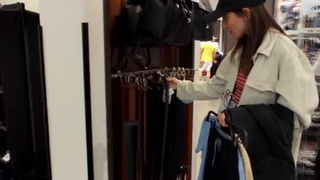 Fit Tattoo Girl Sucked in the Fitting Room of the Store in exchange for new clothes!.mp4