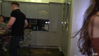 Держа на руках: Русское порно онлайн (Бесплатно)