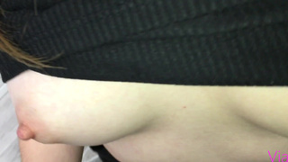 Лижет яйца: сосет член и отлизывает яйца (русское порно онлайн)